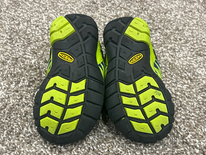 Boys, Keen Hiking Running Shoes, size 8, EUC, Shoes 8 (Toddler:2-4yr)