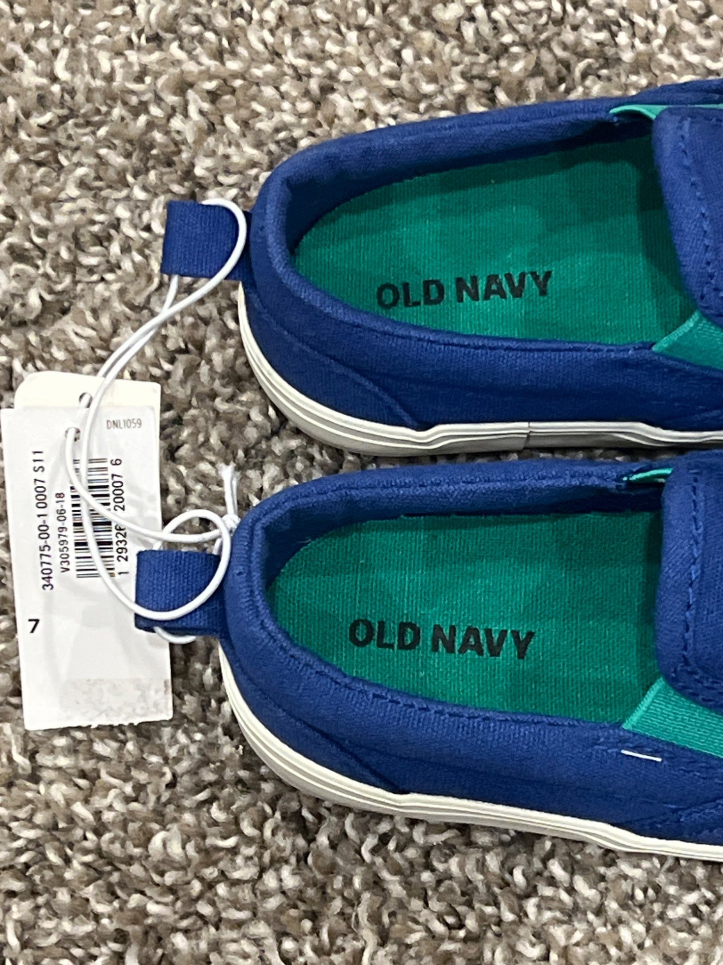 Monster Shoes, Old Navy size 7, BNWT, Shoes 7 (Walkers:12-24 mth)