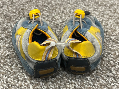 Baby Boys First Shoes by Clarks, size 2.5, VGUC, Shoes 2.5 (Baby: 0-12 mth)