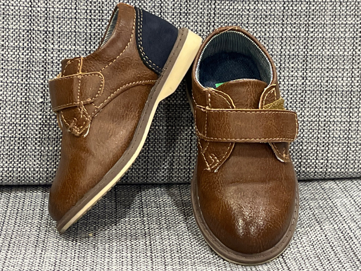 Boys Brown / Navy Dress Shoes, size 6, VGUC, Shoes 6 (Walkers:12-24 mth)