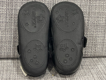 Robeez, black soft shoes, size 4, EUC, Shoes 4 (Baby: 0-12 mth)