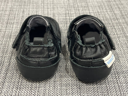 Robeez, black soft shoes, size 4, EUC, Shoes 4 (Baby: 0-12 mth)