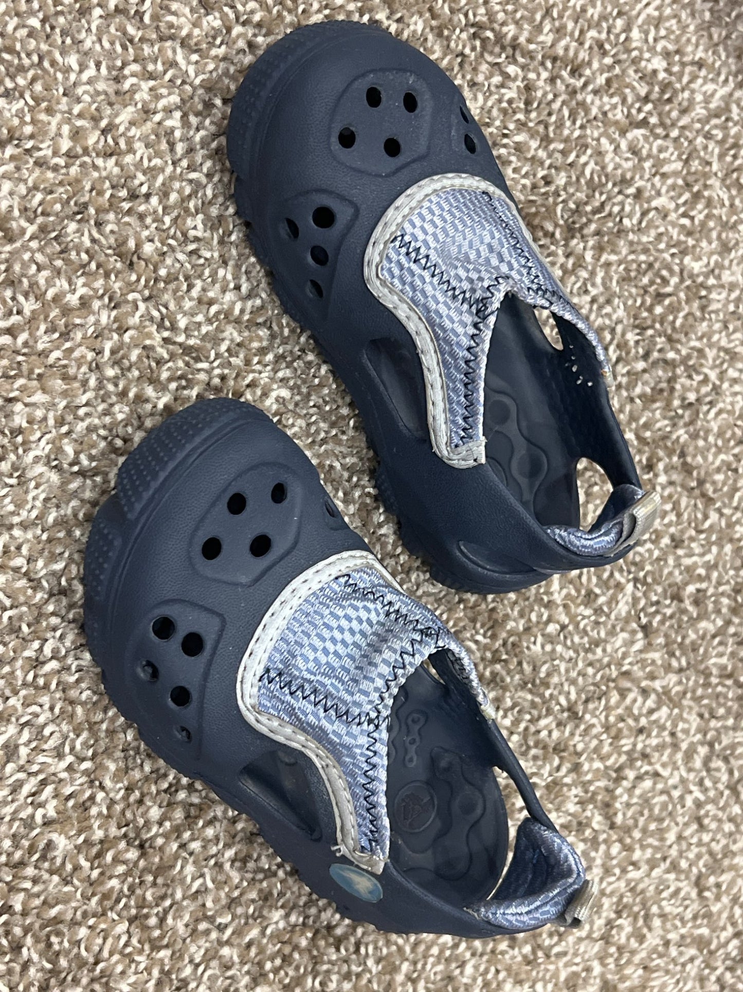 Boys, Croc Slip on Sandal Water Shoes, Size 8/9, VGUC, Shoes 8 (Toddler:2-4yr)