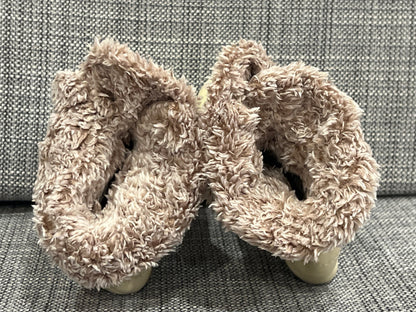 Off-white Robeez Soft Sole Boots with Sherpa Lining, size 12-18 mos, EUC, Shoes 4.5 (Walkers:12-24 mth)