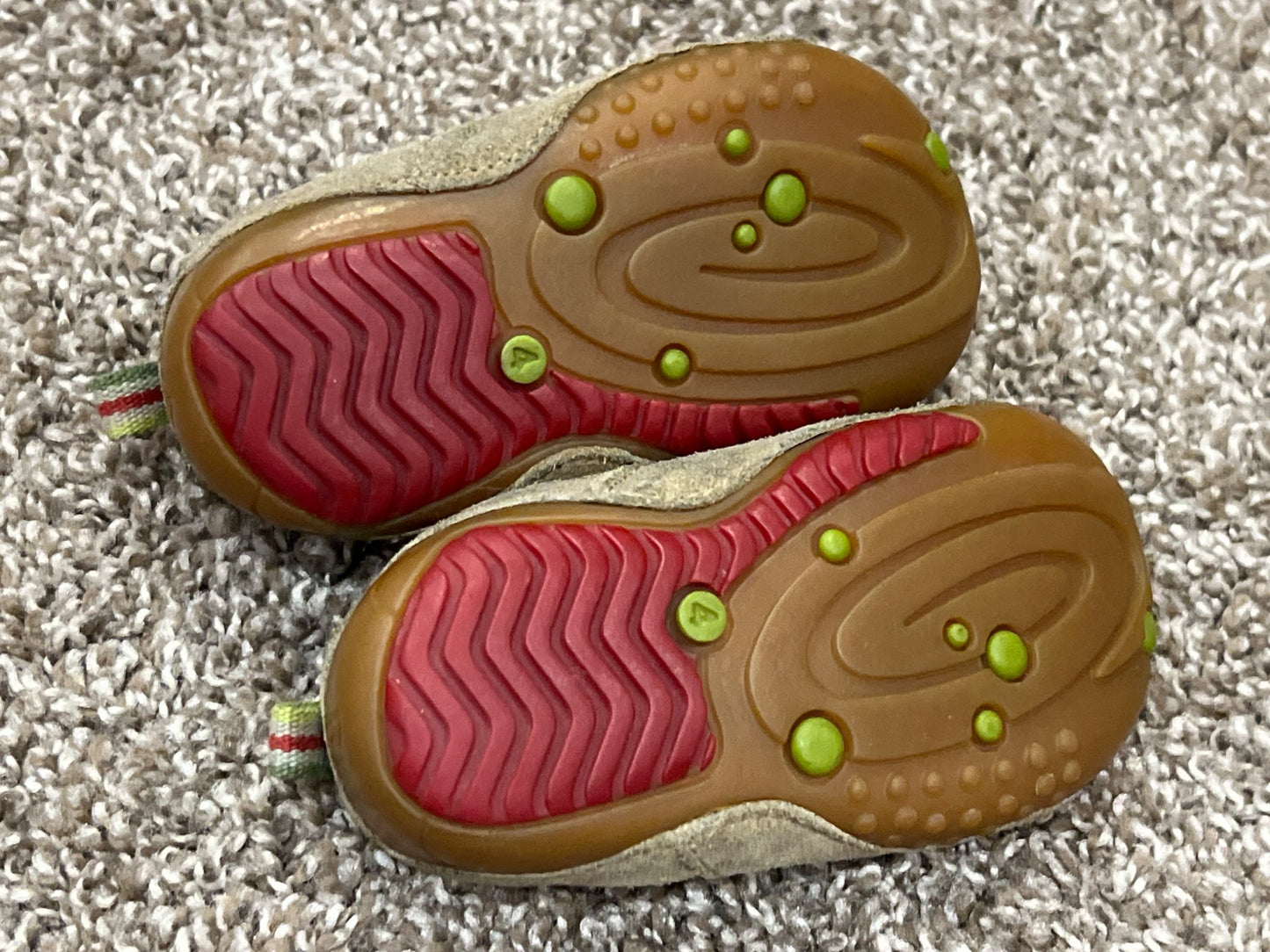 Clark’s First Shoes, size 4, VGUC, Gender Neutral, Shoes 4 (Baby: 0-12 mth)