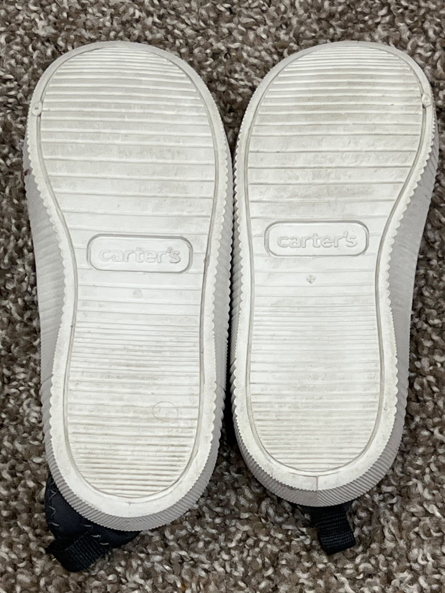 Carter’s Shark Water Shoes Sandals, size 11, VGUC, Shoes 11 (Toddler:2-4yr)