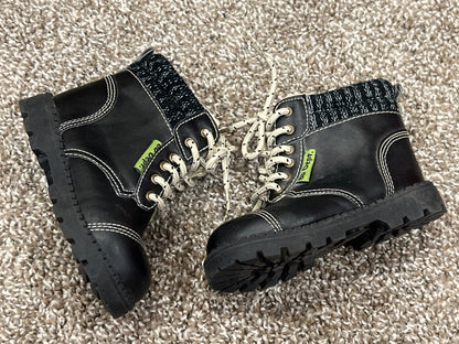 Bb Dept, Gender Neutral / Boys Boots, size 5, VGUC, Shoes 5 (Walkers:12-24 mth)