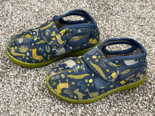 Boys, Bogs Canvas Zoo Print Shoes, Size 7, VGUC, Shoes 7 (Walkers:12-24 mth)