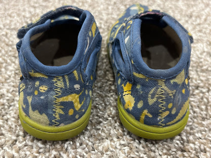 Boys, Bogs Canvas Zoo Print Shoes, Size 7, VGUC, Shoes 7 (Walkers:12-24 mth)