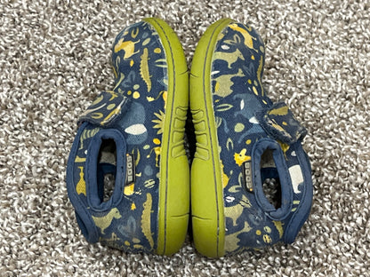 Boys, Bogs Canvas Zoo Print Shoes, Size 7, VGUC, Shoes 7 (Walkers:12-24 mth)