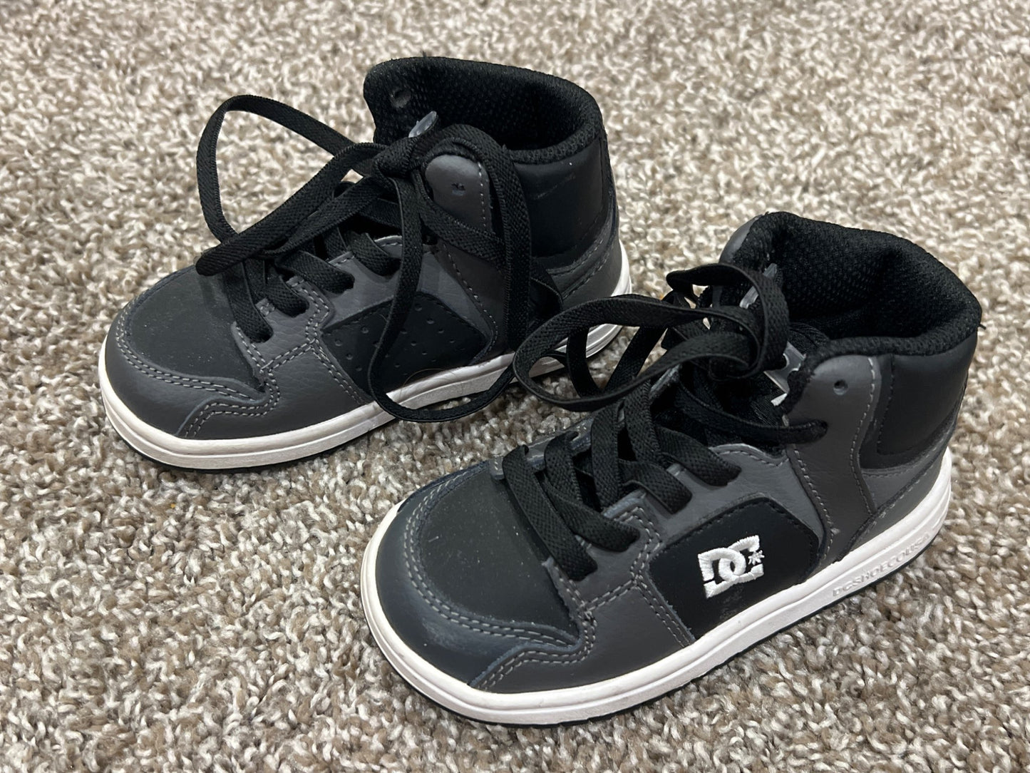 Boys, DC Hi-tops, Hi-top Runners, size 7, VGUC, Shoes 7 (Walkers:12-24 mth)