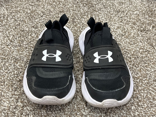 Boys, Black, Under Armour Running Shoes Sneakers, size 11, VGUC, Shoes 11 (Toddler:2-4yr)