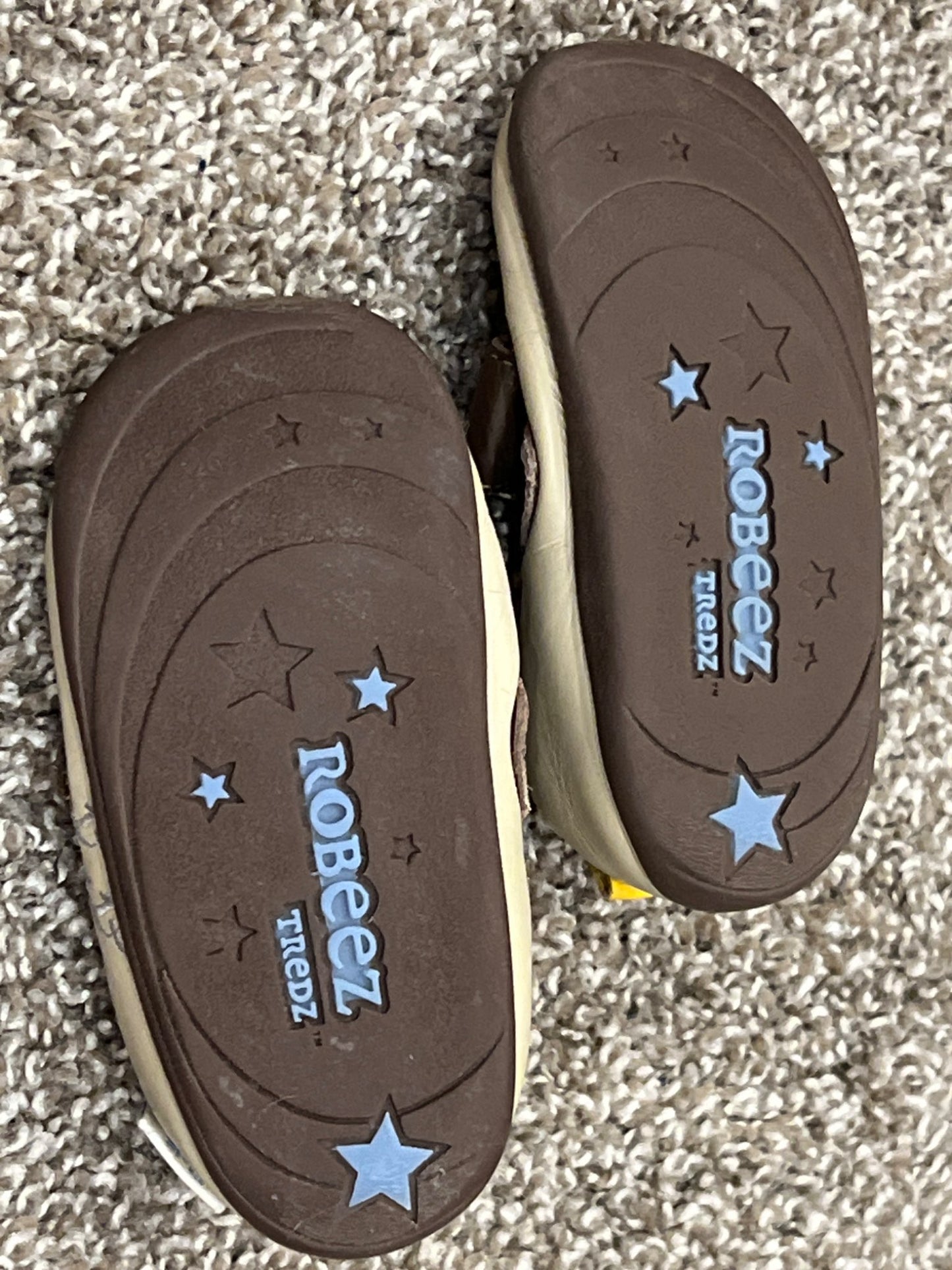 Robeez boys Construction shoes, size 12-16 mos, VGUC, Shoes 4 (Baby: 0-12 mth)