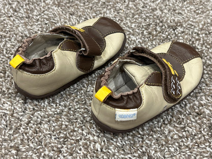 Robeez, Construction shoes, size 12-16 mos, VGUC, Shoes 4 (Baby: 0-12 mth)