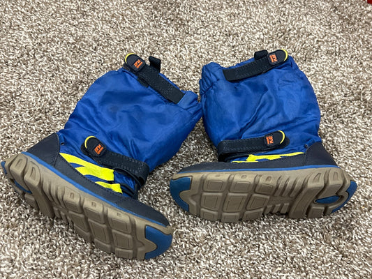 Boys, Blue Running Shoe Winter Boots, Size 10, VGUC, Shoes 10 (Toddler:2-4yr)