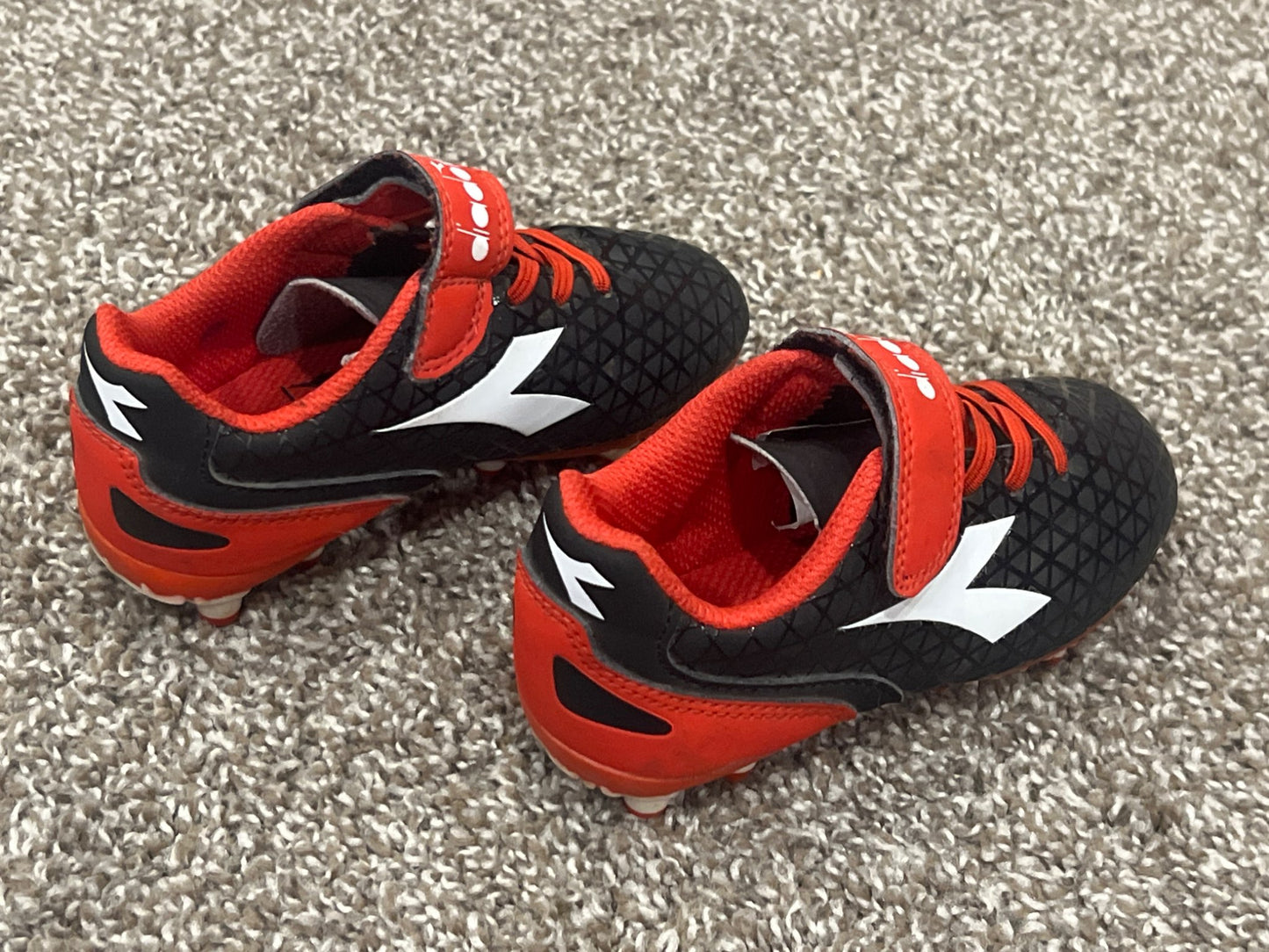 Diadora Soccer Cleats, size 9T, EUC, Shoes 9 (Toddler:2-4yr)