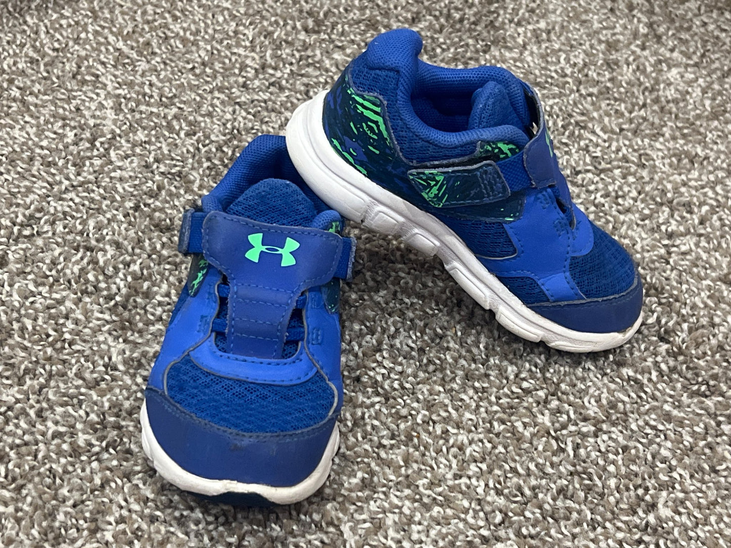 Boys, Blue/Green UA Running Shoes, Sneakers, size 7T, VGUC, Shoes 7 (Walkers:12-24 mth)