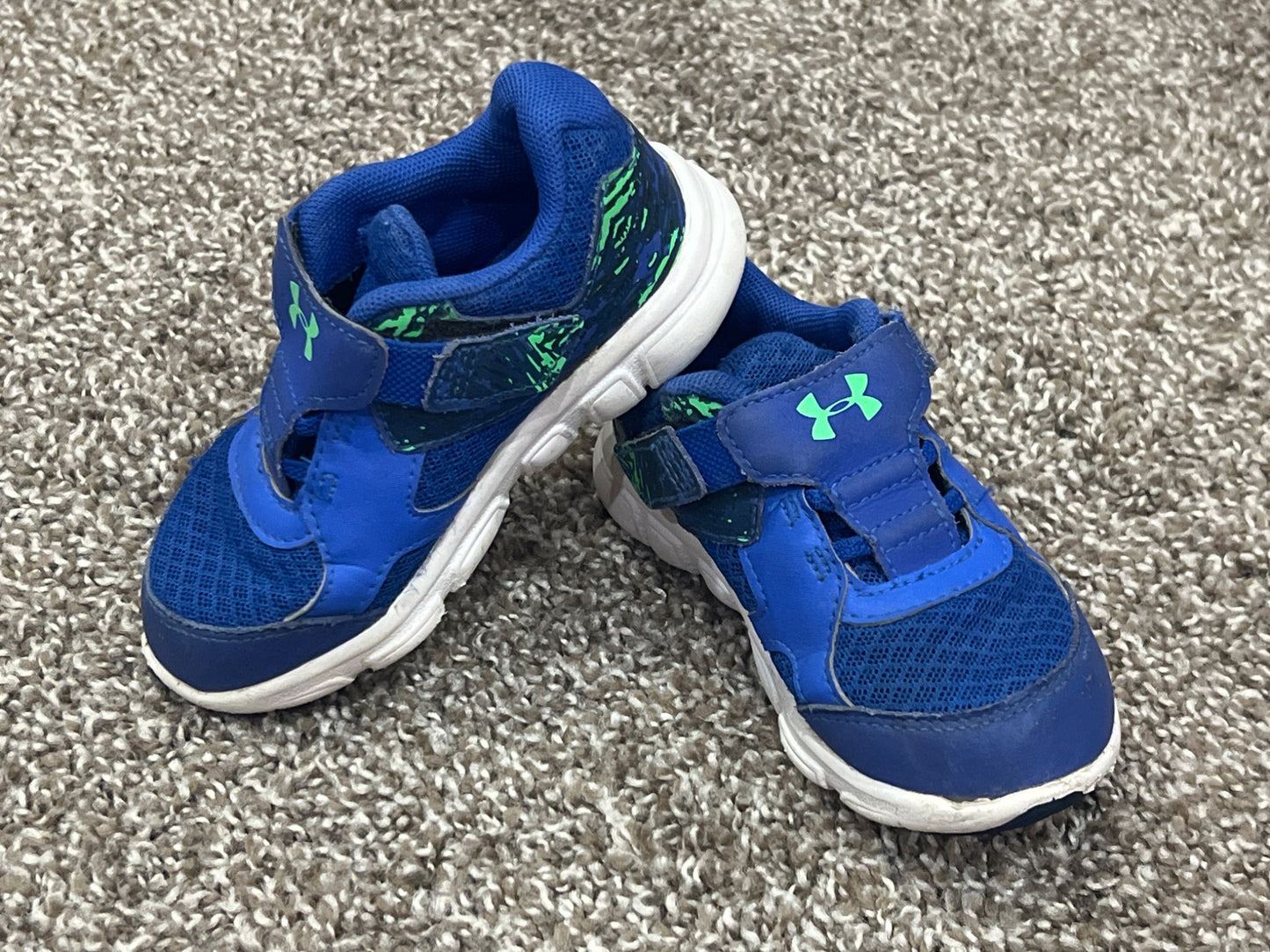 Boys, Blue/Green UA Running Shoes, Sneakers, size 7T, VGUC, Shoes 7 (Walkers:12-24 mth)