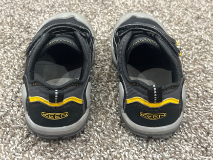 Boys, Keen Running Shoes Sneakers, size 12, VGUC, Shoes 12 (Toddler:2-4yr)