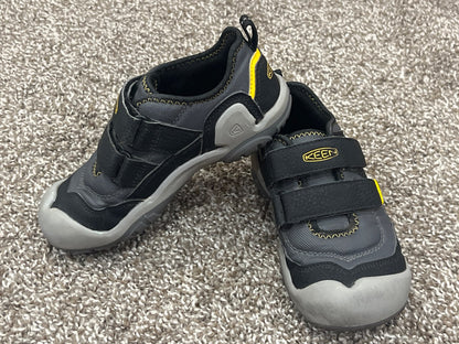 Boys, Keen Running Shoes Sneakers, size 12, VGUC, Shoes 12 (Toddler:2-4yr)
