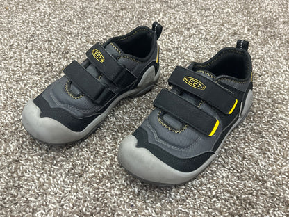 Boys, Keen Running Shoes Sneakers, size 12, VGUC, Shoes 12 (Toddler:2-4yr)