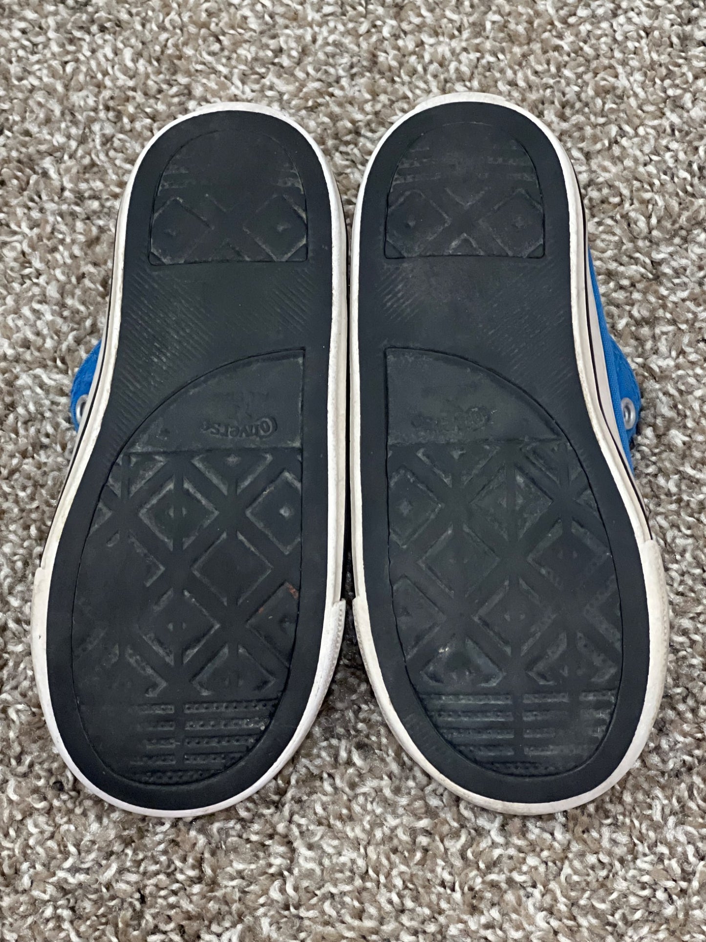 Boys, Blue Velcro Converse Shoes, size 10, VGUC, Shoes 10 (Toddler:2-4yr)