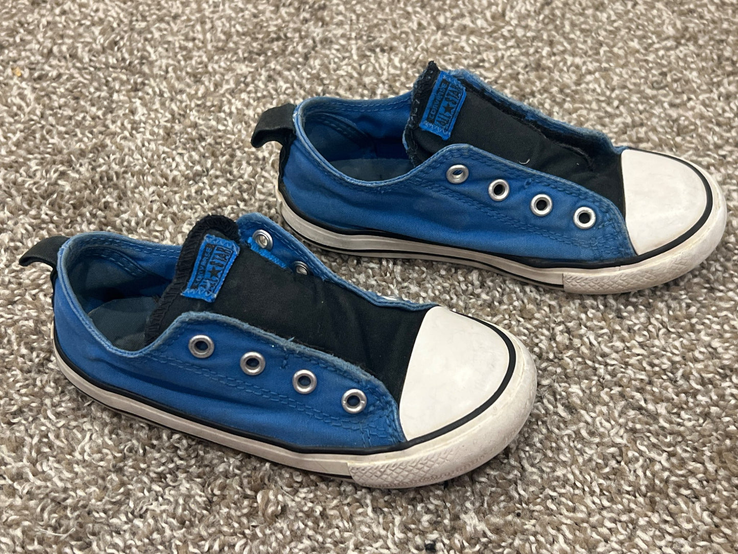 Boys, Blue Velcro Converse Shoes, size 10, VGUC, Shoes 10 (Toddler:2-4yr)