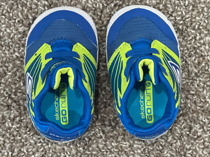 Baby boys, Skecher Crib Sneakers Running Shoes, size 2, VGUC, Shoes 2 (Baby: 0-12 mth)