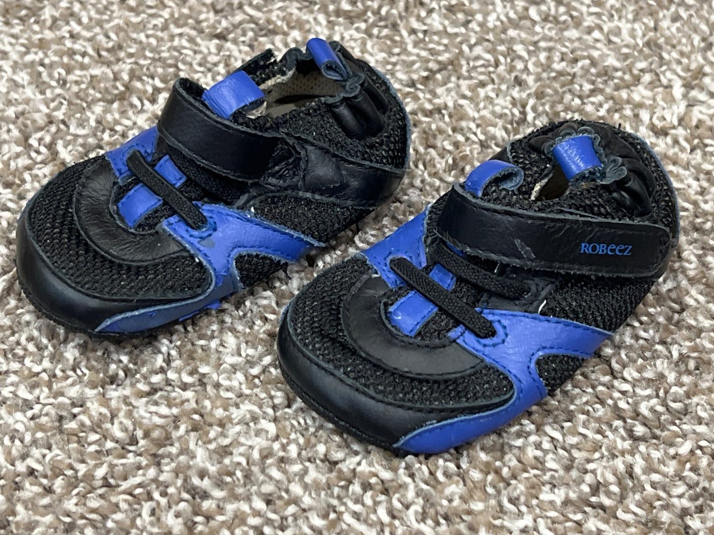 Baby Boys, Black/Blue Robeez Sneaker Crib Shoes, size 2, VGUC, Shoes 2 (Baby: 0-12 mth)