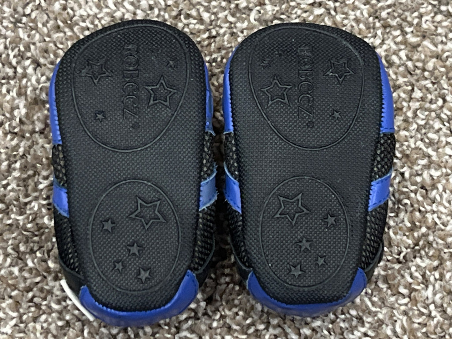 Baby Boys, Black/Blue Robeez Sneaker Crib Shoes, size 2, VGUC, Shoes 2 (Baby: 0-12 mth)
