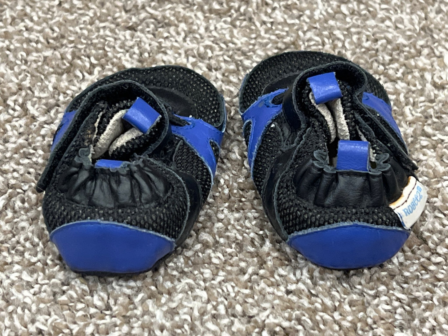 Baby Boys, Black/Blue Robeez Sneaker Crib Shoes, size 2, VGUC, Shoes 2 (Baby: 0-12 mth)