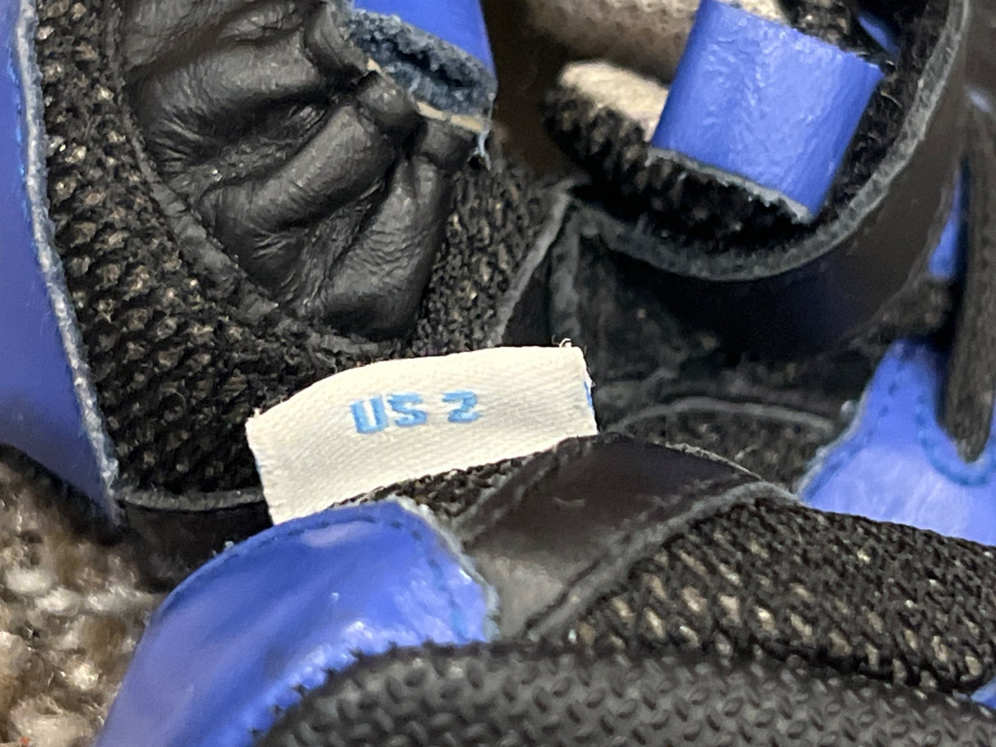 Baby Boys, Black/Blue Robeez Sneaker Crib Shoes, size 2, VGUC, Shoes 2 (Baby: 0-12 mth)
