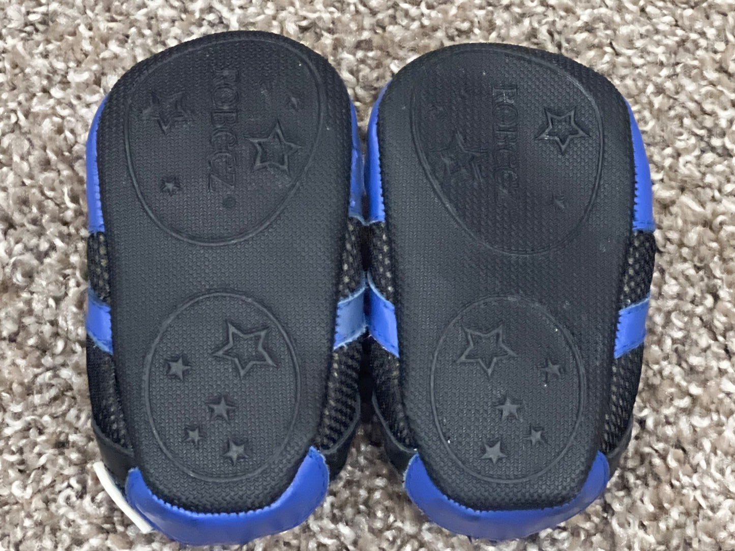 Baby Boys, Black/Blue Robeez Sneaker Crib Shoes, size 2, VGUC, Shoes 2 (Baby: 0-12 mth)