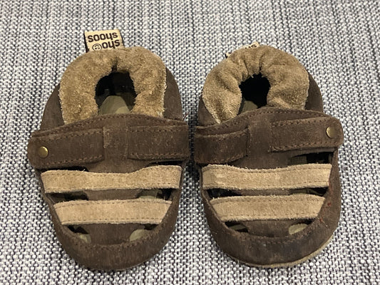 Baby size 2, brown soft sole sandals, Similar to Robeez, VGUC, Shoes 2 (Baby: 0-12 mth)
