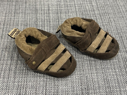 Baby size 2, brown soft sole sandals, Similar to Robeez, VGUC, Shoes 2 (Baby: 0-12 mth)