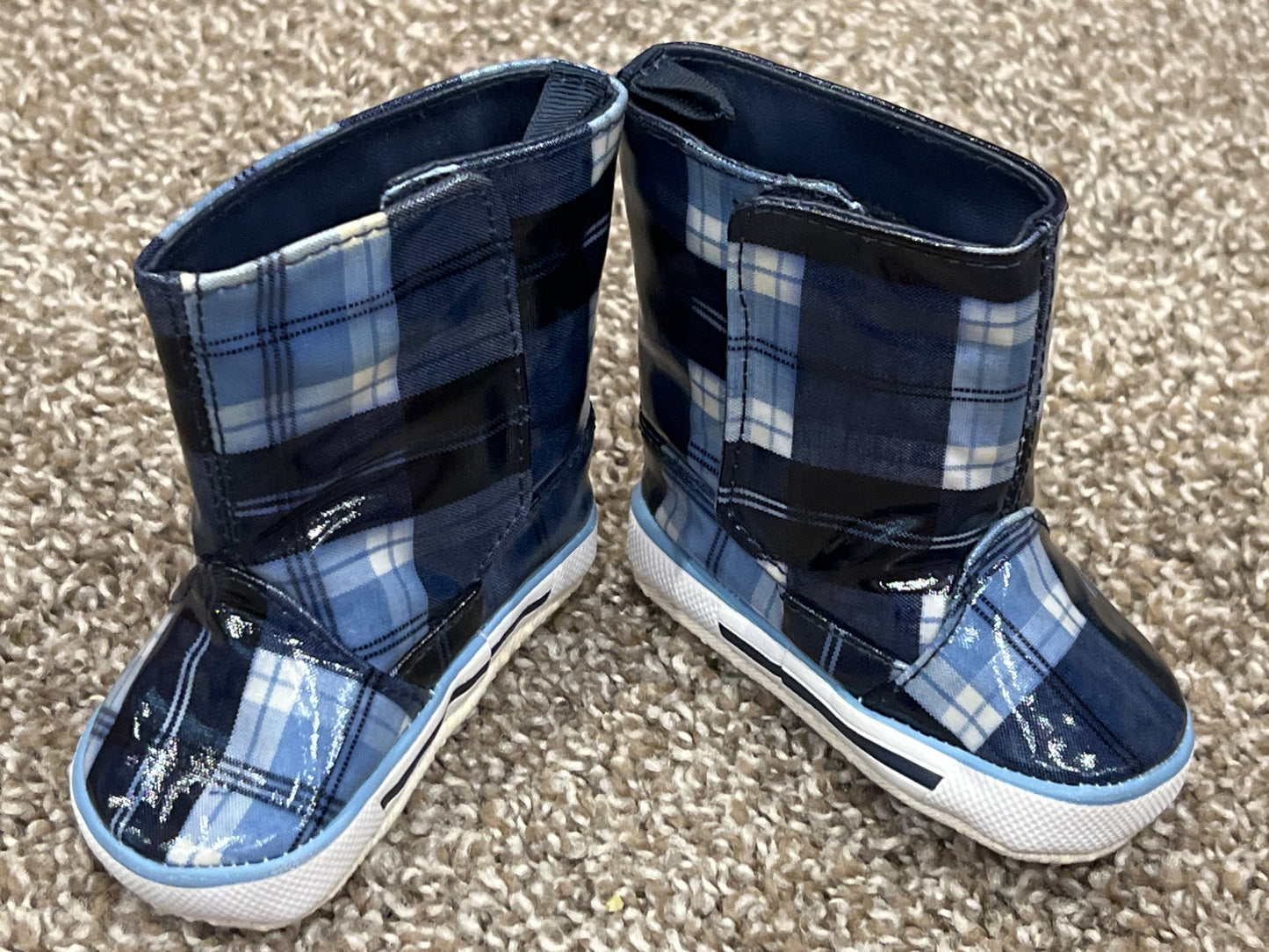 Baby Fashion Soft Sole Crib ‘Rain-style’ Boots, size 2, VGUC (NOT Waterproof or Water Resistant) , Shoes 2 (Baby: 0-12 mth)