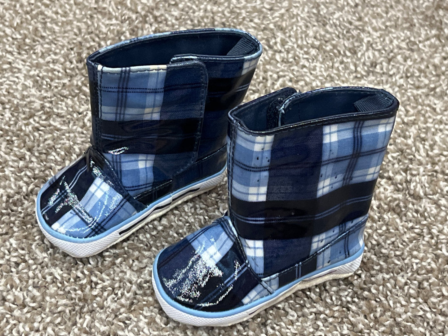 Baby Fashion Soft Sole Crib ‘Rain-style’ Boots, size 2, VGUC (NOT Waterproof or Water Resistant) , Shoes 2 (Baby: 0-12 mth)