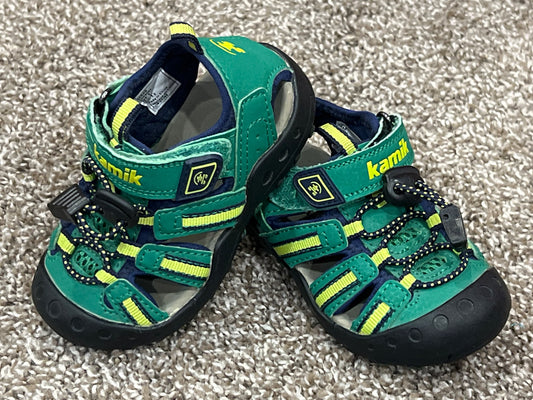 Kamik Green Sandals, size 6, VGUC, Shoes 6 (Walkers:12-24 mth)