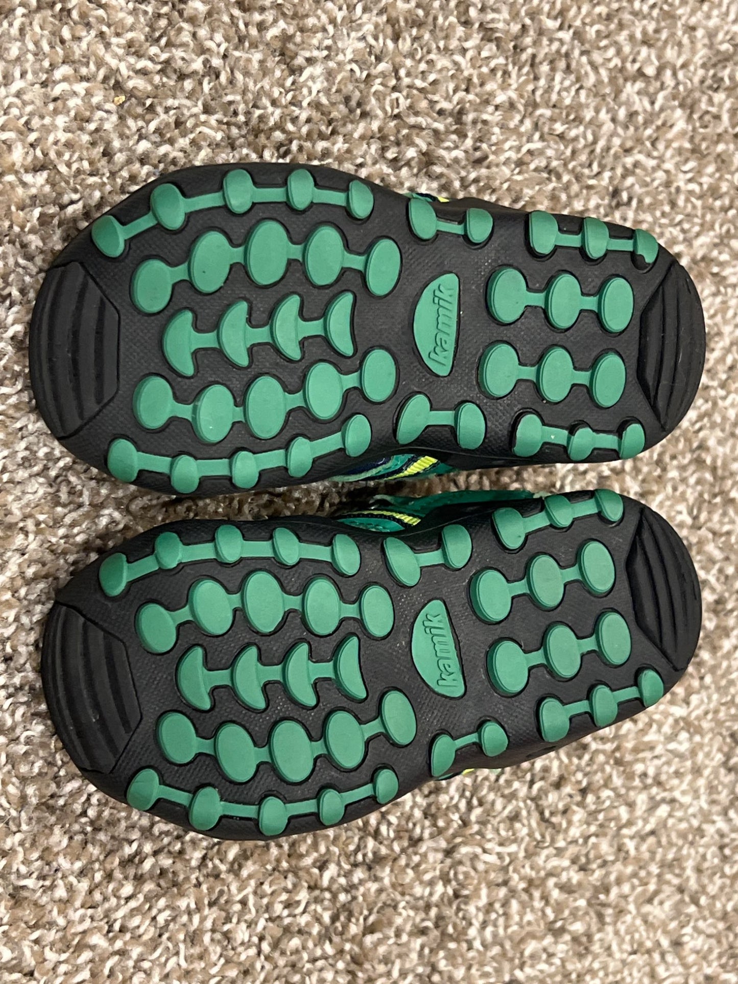 Kamik Green Sandals, size 6, VGUC, Shoes 6 (Walkers:12-24 mth)