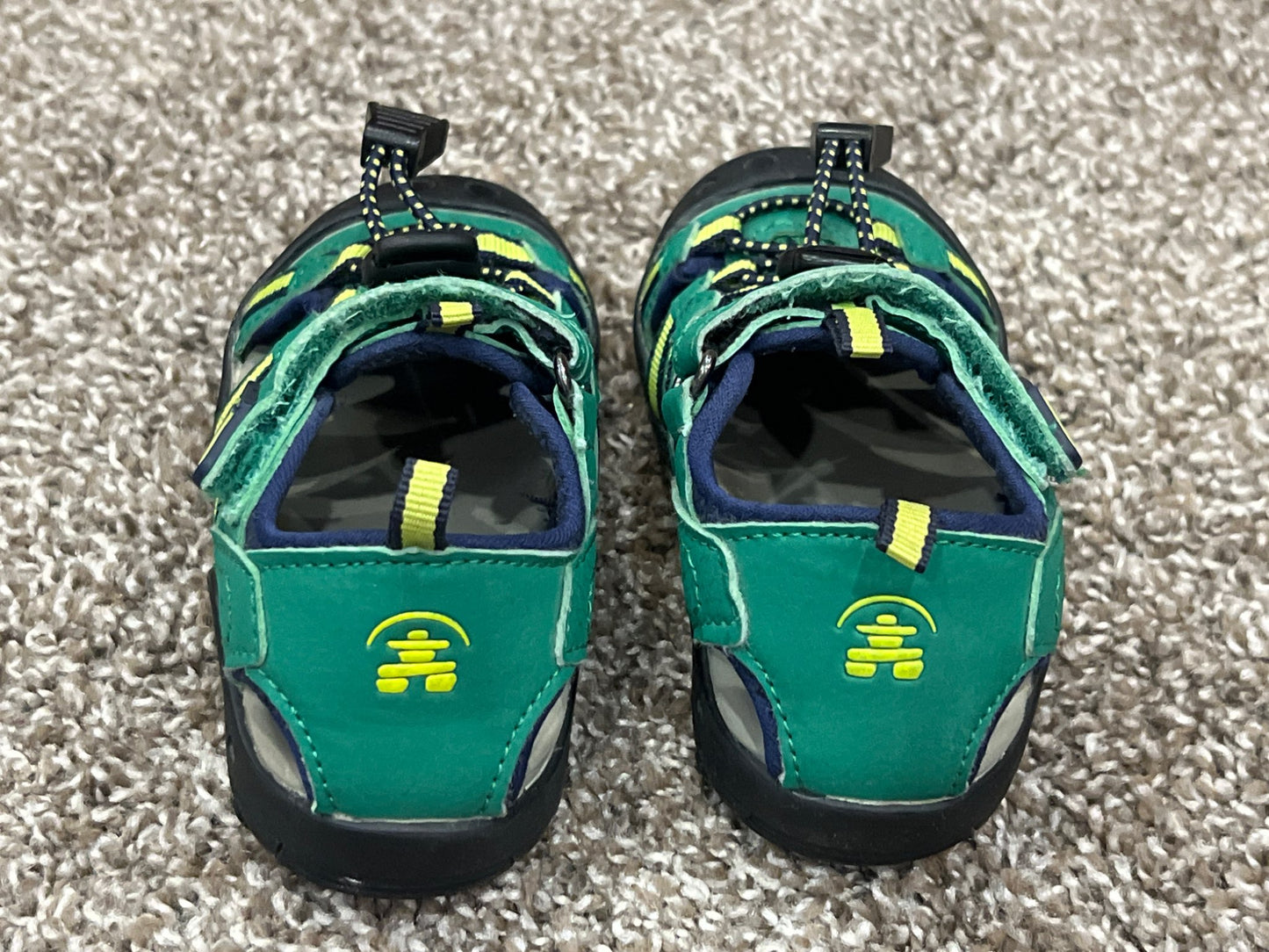 Kamik Green Sandals, size 6, VGUC, Shoes 6 (Walkers:12-24 mth)