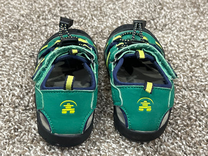 Kamik Green Sandals, size 6, VGUC, Shoes 6 (Walkers:12-24 mth)