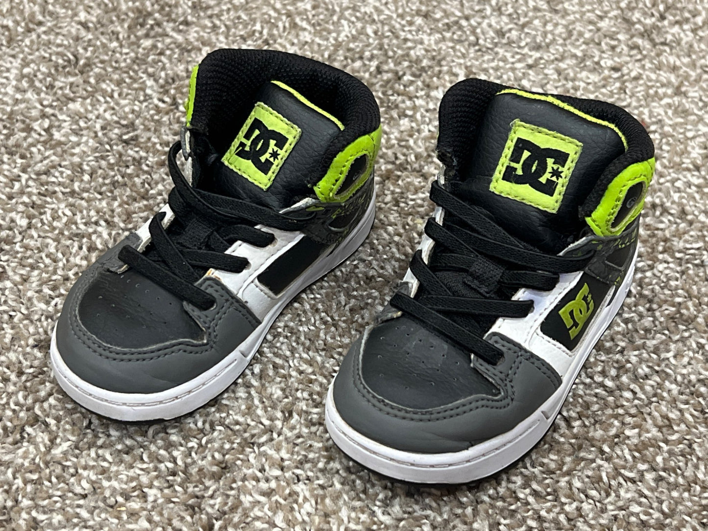 Toddler Boys, DC High-Tops, size 6, VGUC, Shoes 7 (Walkers:12-24 mth)