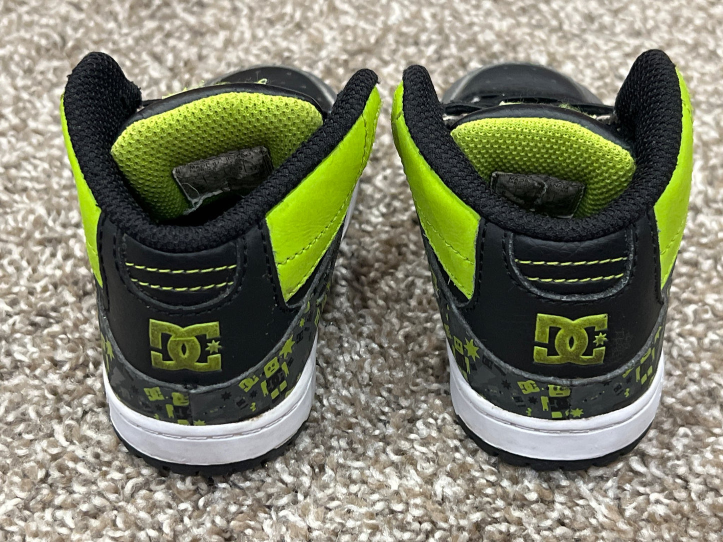 Toddler Boys, DC High-Tops, size 6, VGUC, Shoes 7 (Walkers:12-24 mth)