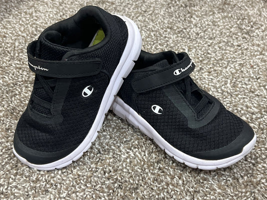 Boys Black Champion Runners, size 9, VGUC, Shoes 9 (Toddler:2-4yr)