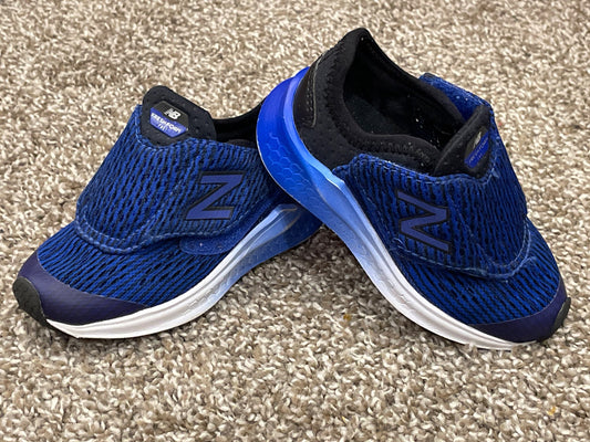 Toddler Boys, New Balance Running Shoes, size 6.5, VGUC, Shoes 6.5 (Walkers:12-24 mth)