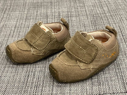 Baby Boys Dr. Scholl’s Suede shoes, size 2, VGUC, Shoes 2 (Baby: 0-12 mth)