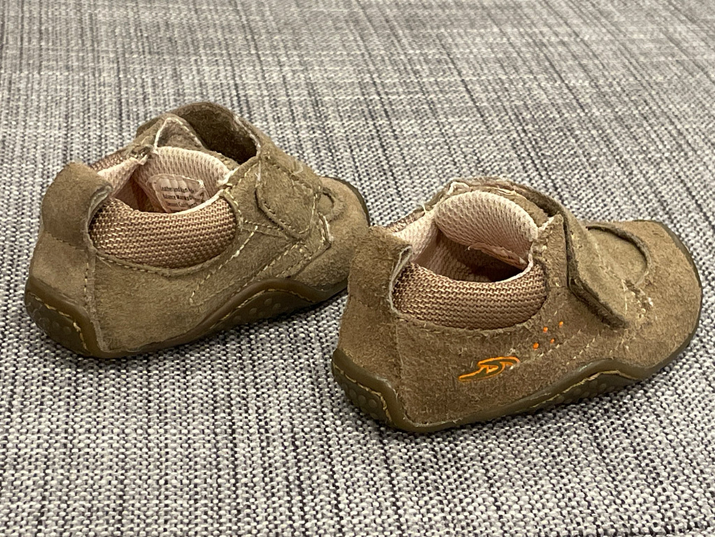 Baby Boys Dr. Scholl’s Suede shoes, size 2, VGUC, Shoes 2 (Baby: 0-12 mth)