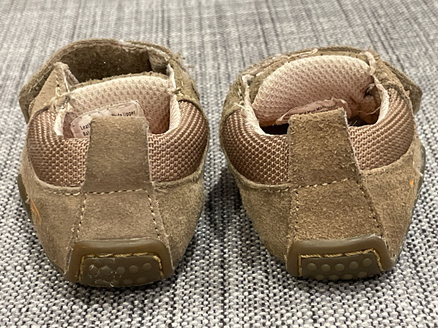 Baby Boys Dr. Scholl’s Suede shoes, size 2, VGUC, Shoes 2 (Baby: 0-12 mth)