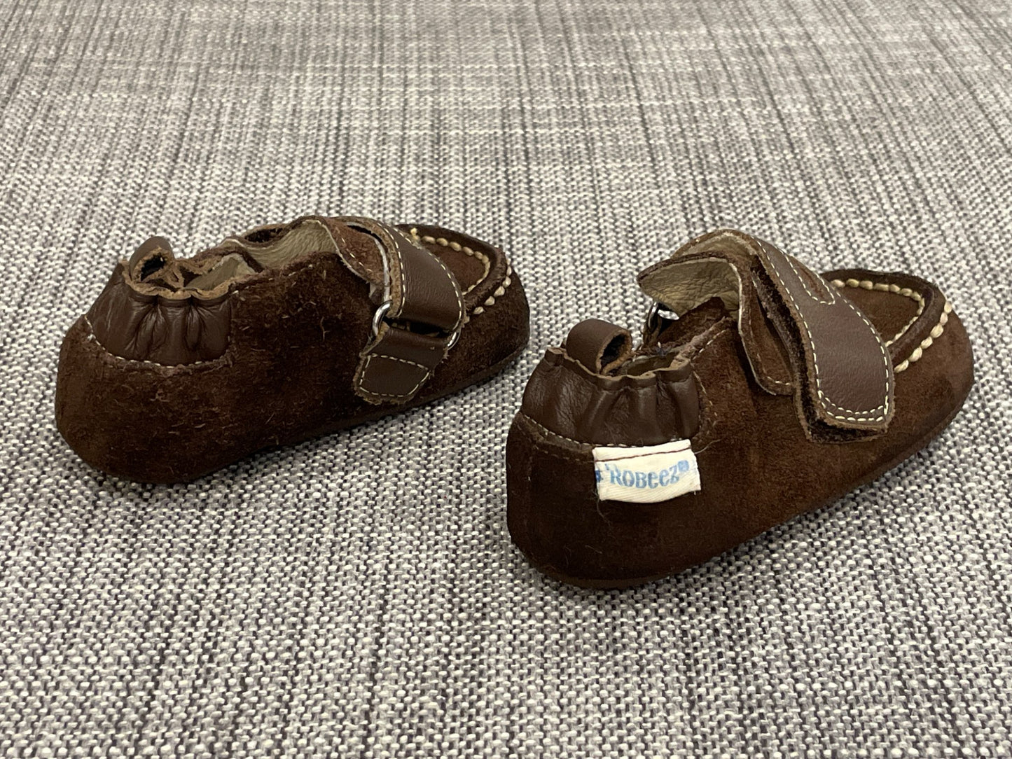 Baby Boys Brown Robeez with Velcro, size 2, VGUC, Shoes 2 (Baby: 0-12 mth)