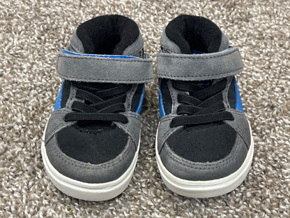 Toddler Boys, Hi-top Sneakers, from Etnies, size 5, VGUC, Shoes 5 (Walkers:12-24 mth)